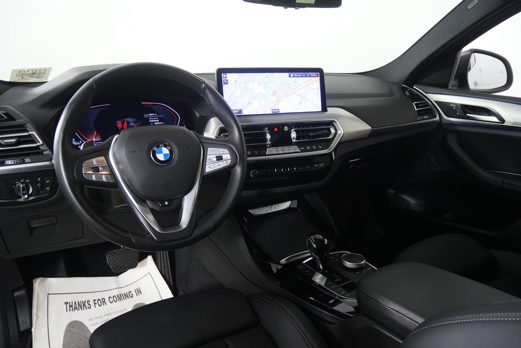 Used 2025 Mineral White Metallic BMW xDrive30i image 17