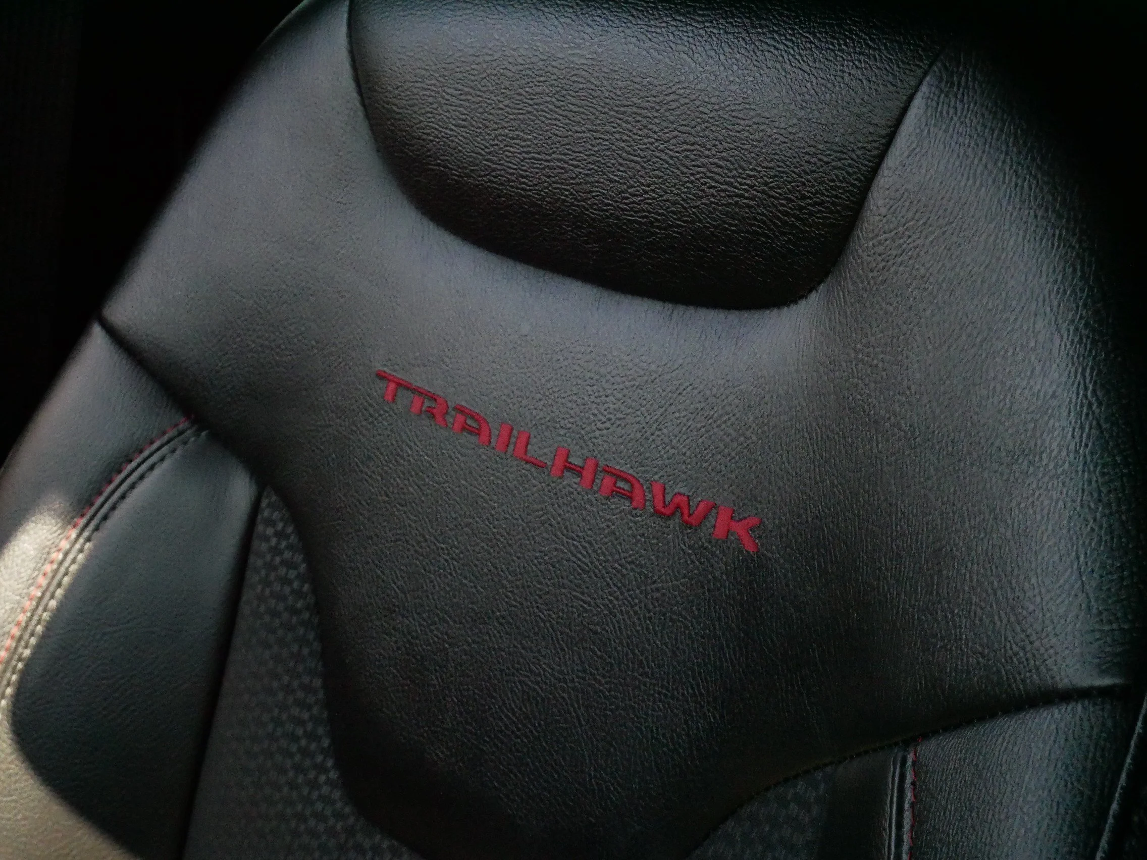 Used 2025 Bright White Clearcoat Jeep Trailhawk image 29