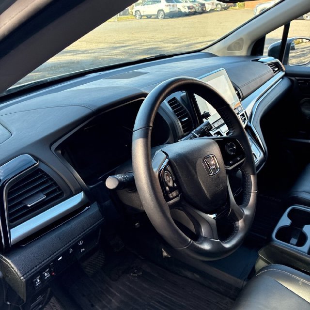 Used 2024 Obsidian Blue Pearl Honda Touring image 9