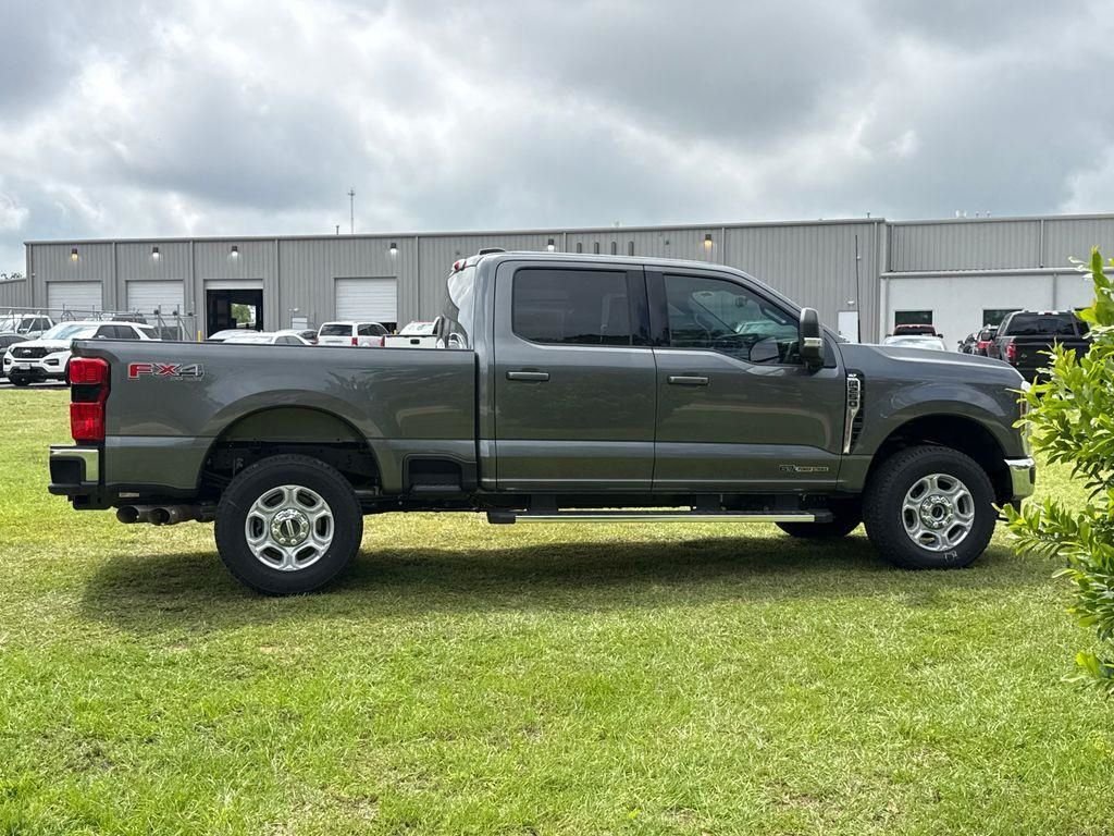 2026 Ford F-250 Super Duty XLT - Photo 10