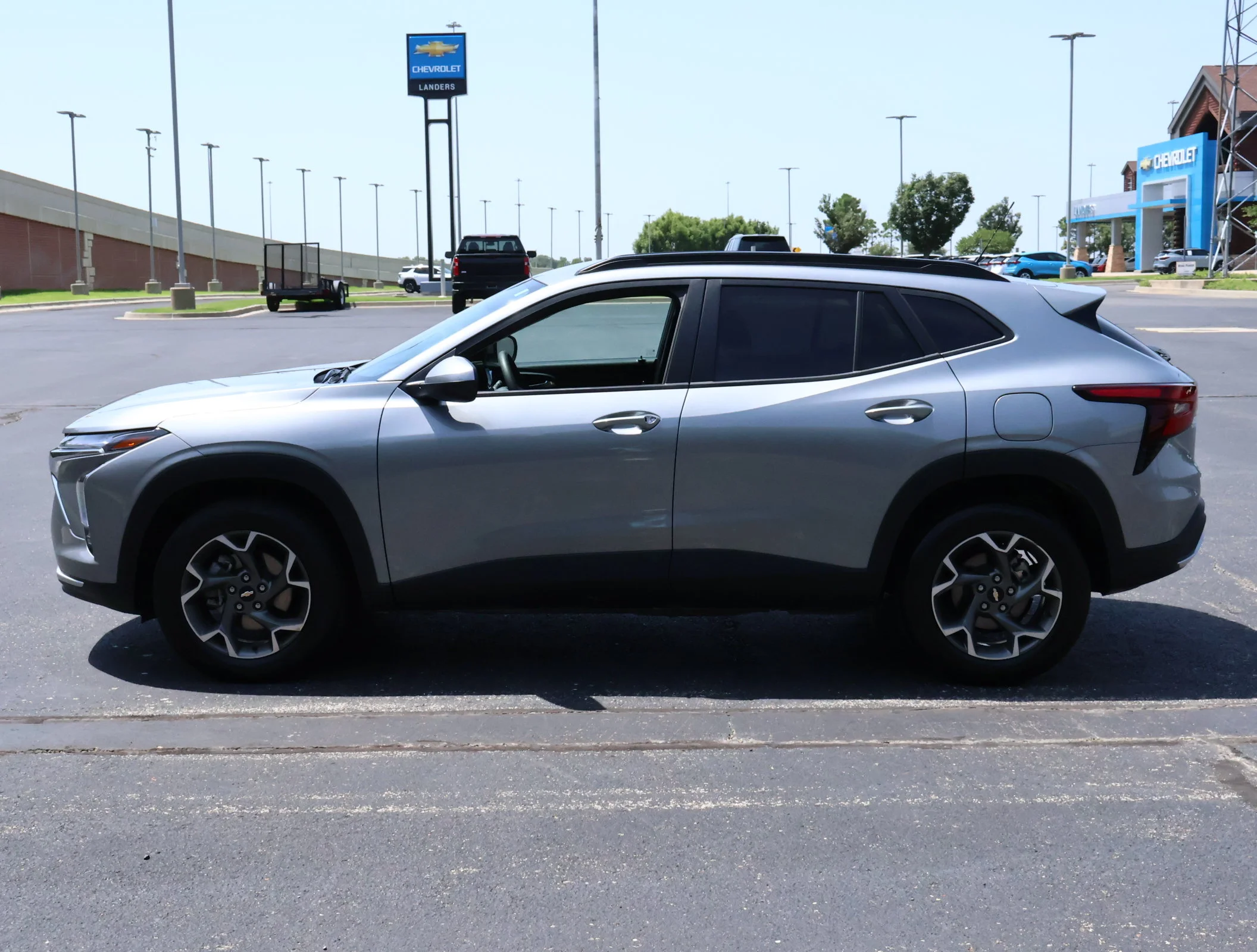 Used 2025 Sterling Gray Metallic Chevrolet LT image 26