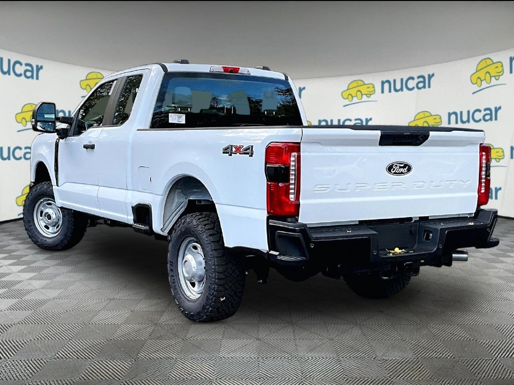 New 2027 Oxford White Ford XL image 4