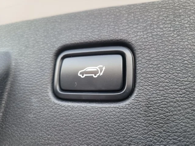 Certified Used 2023 White Kia SX-Prestige image 11
