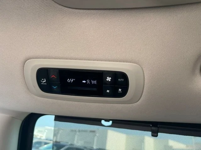 Used 2023 Black Chrysler Touring L image 18