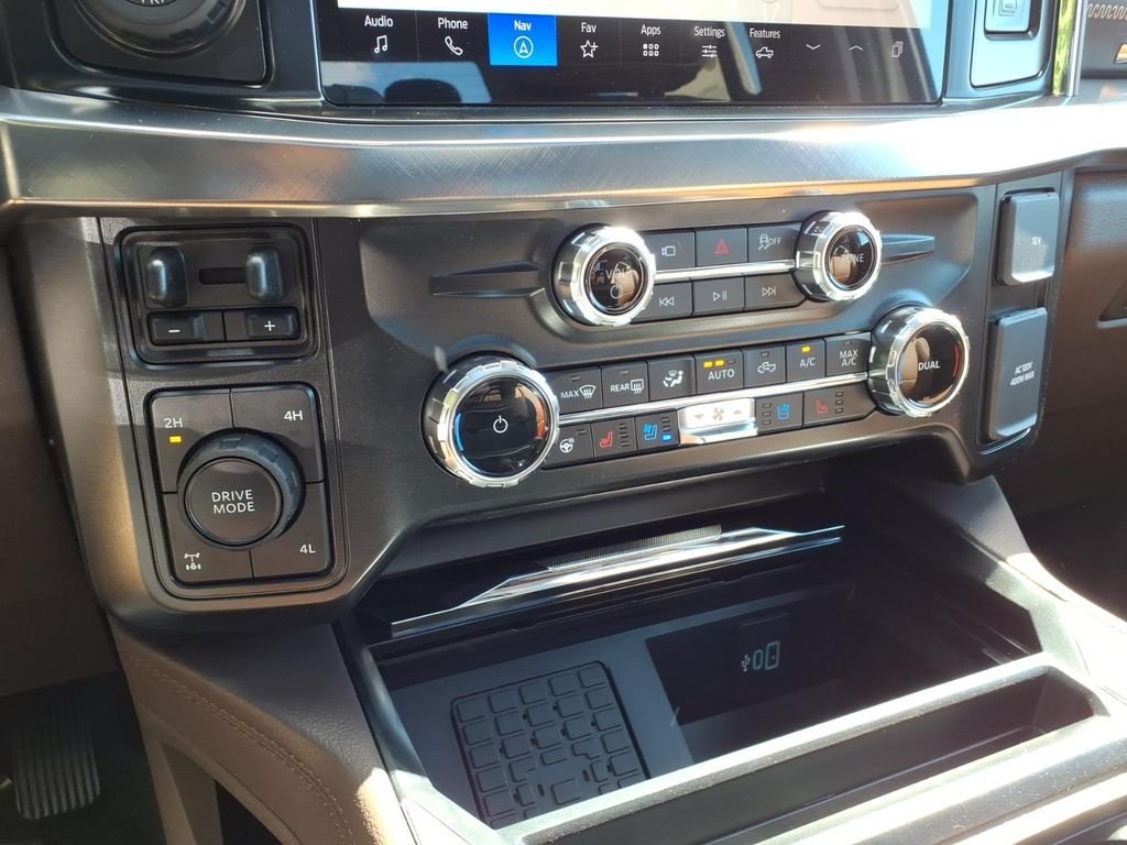 New 2026 Star White Metallic Tri-Coat Ford F-350® King Ranch® image 23
