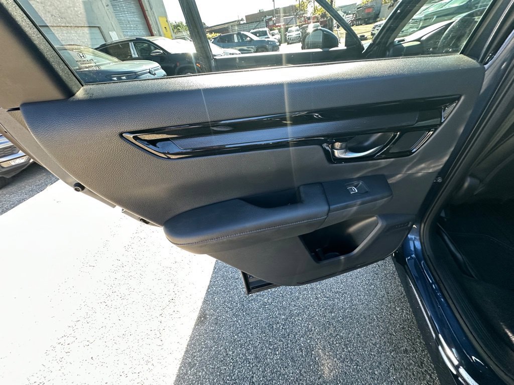 Used 2025  Honda EX-L image 24