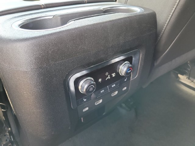 2021 GMC Yukon XL AT4 - Photo 17