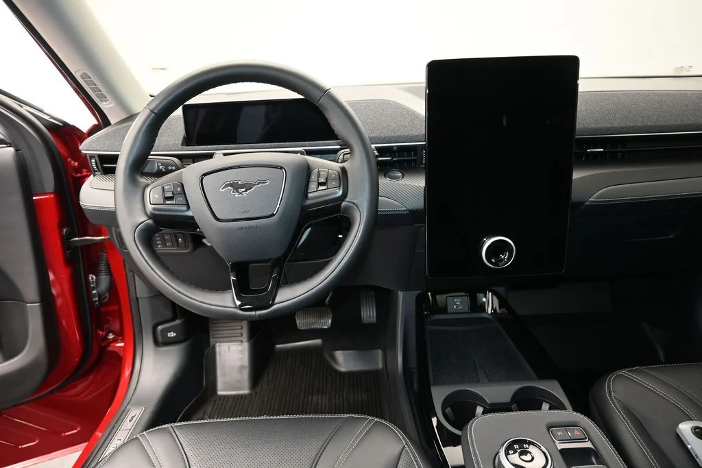 Used 2022 Red Metallic Ford Premium image 16