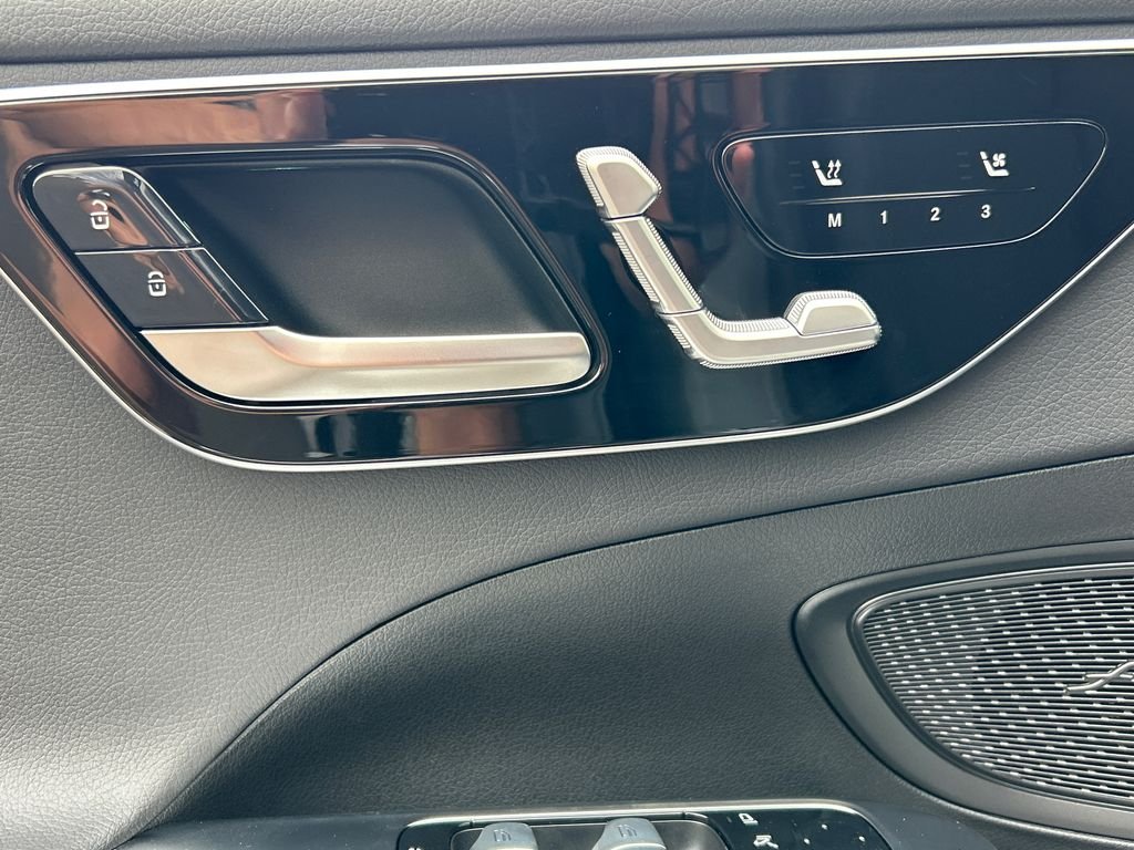 New 2026 MANUFAKTUR Alpine Grey Mercedes-Benz C 300 image 11