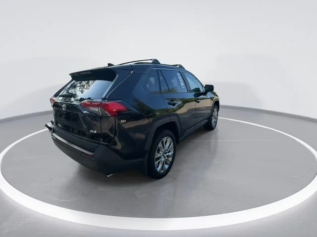 Used 2025 Black Toyota XLE Premium image 8