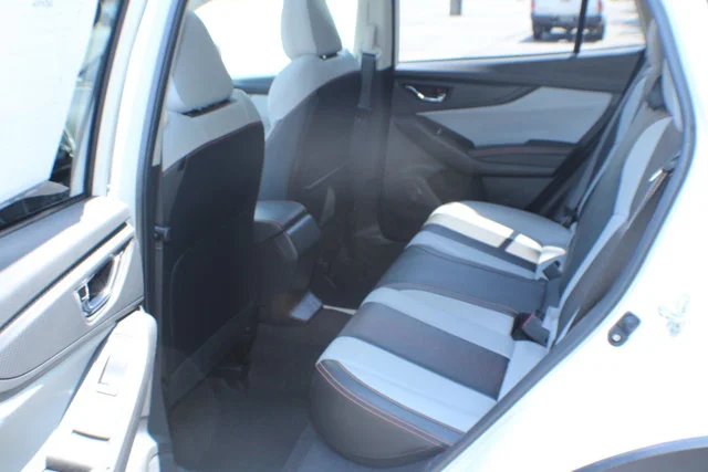 Used 2021 Crystal White Pearl Subaru Limited image 15