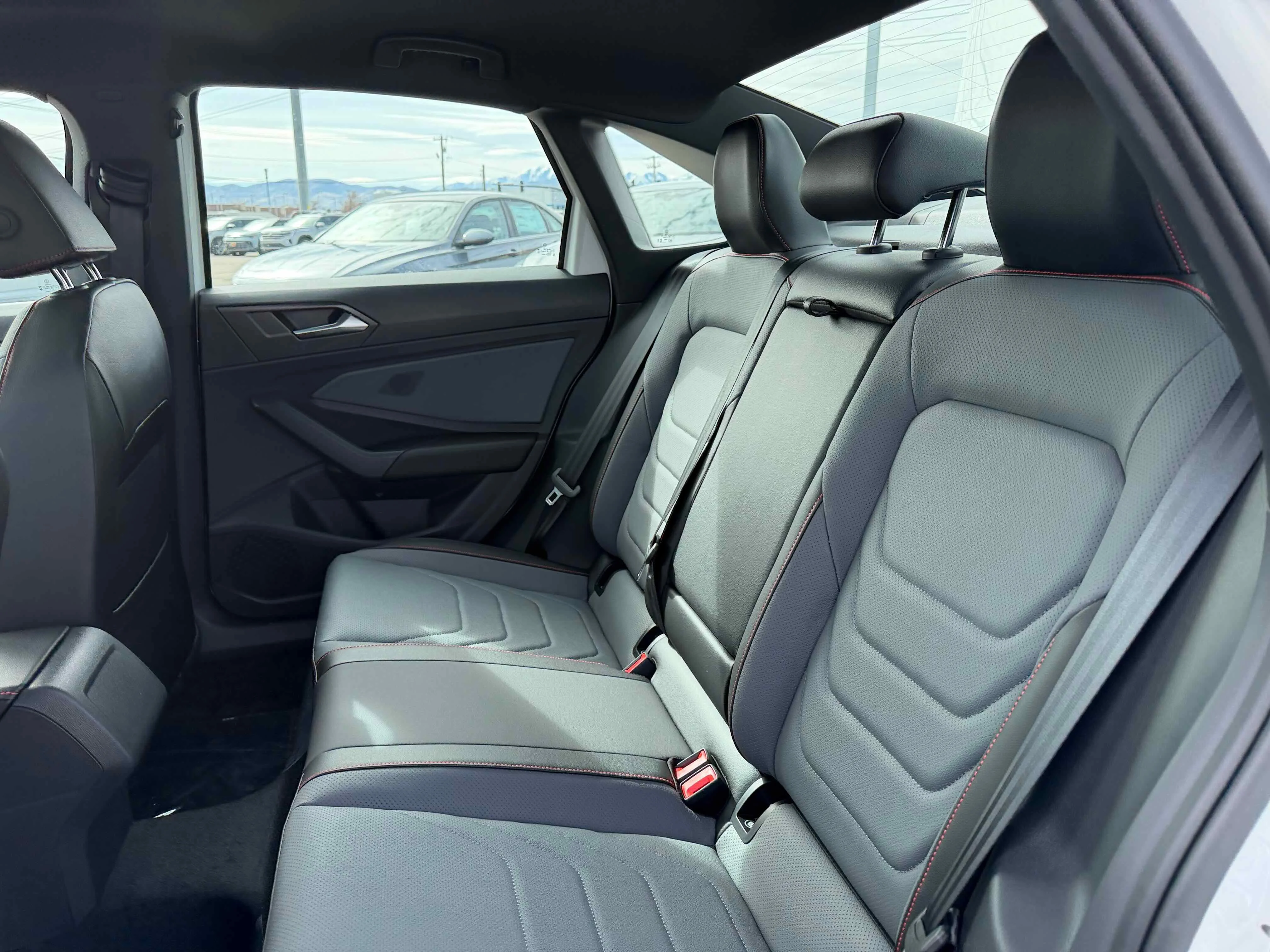 New 2026 Pure White Volkswagen Autobahn image 31