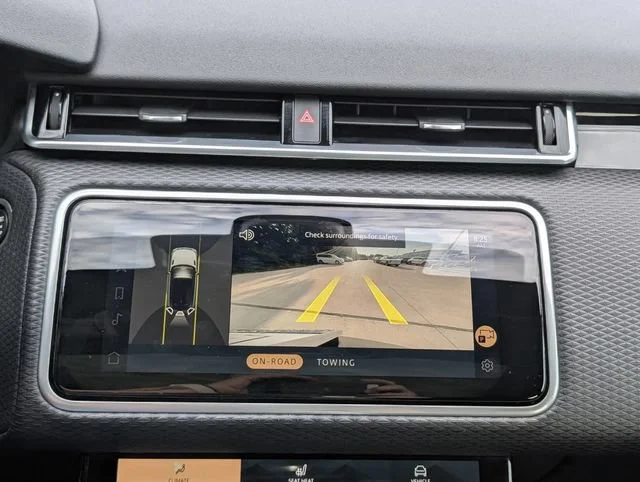 Used 2022 Black Land Rover R-Dynamic S image 8