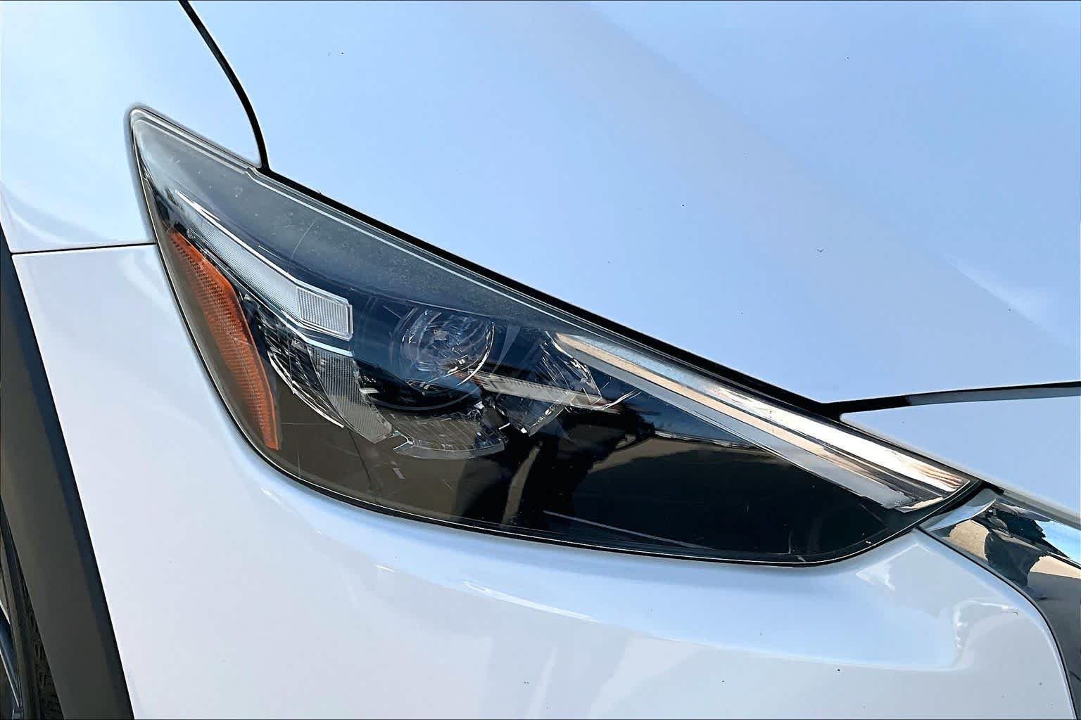 Used 2017 Crystal White Pearl Mica Mazda Grand Touring image 24