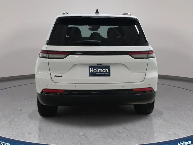 Used 2023 White Jeep Altitude X image 7