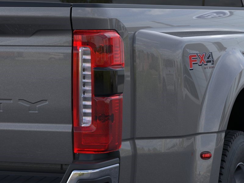New 2026 Carbonized Gray Metallic Ford LARIAT image 22
