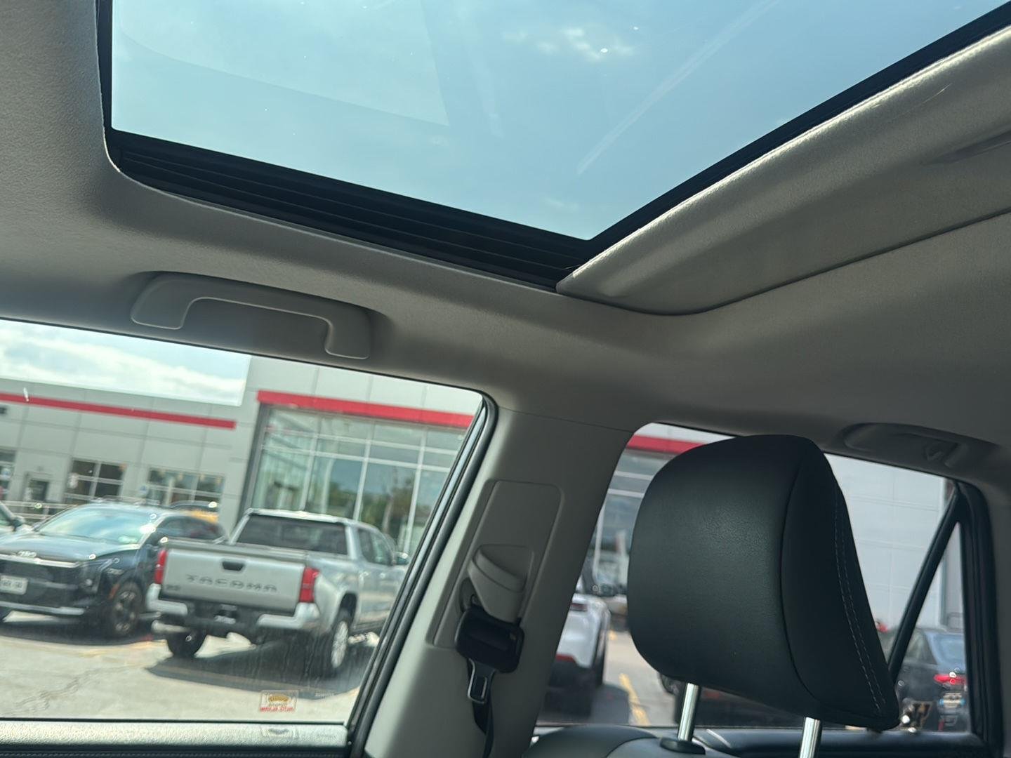 Used 2019 Magnetic Gray Metallic Toyota SR5 Premium image 11