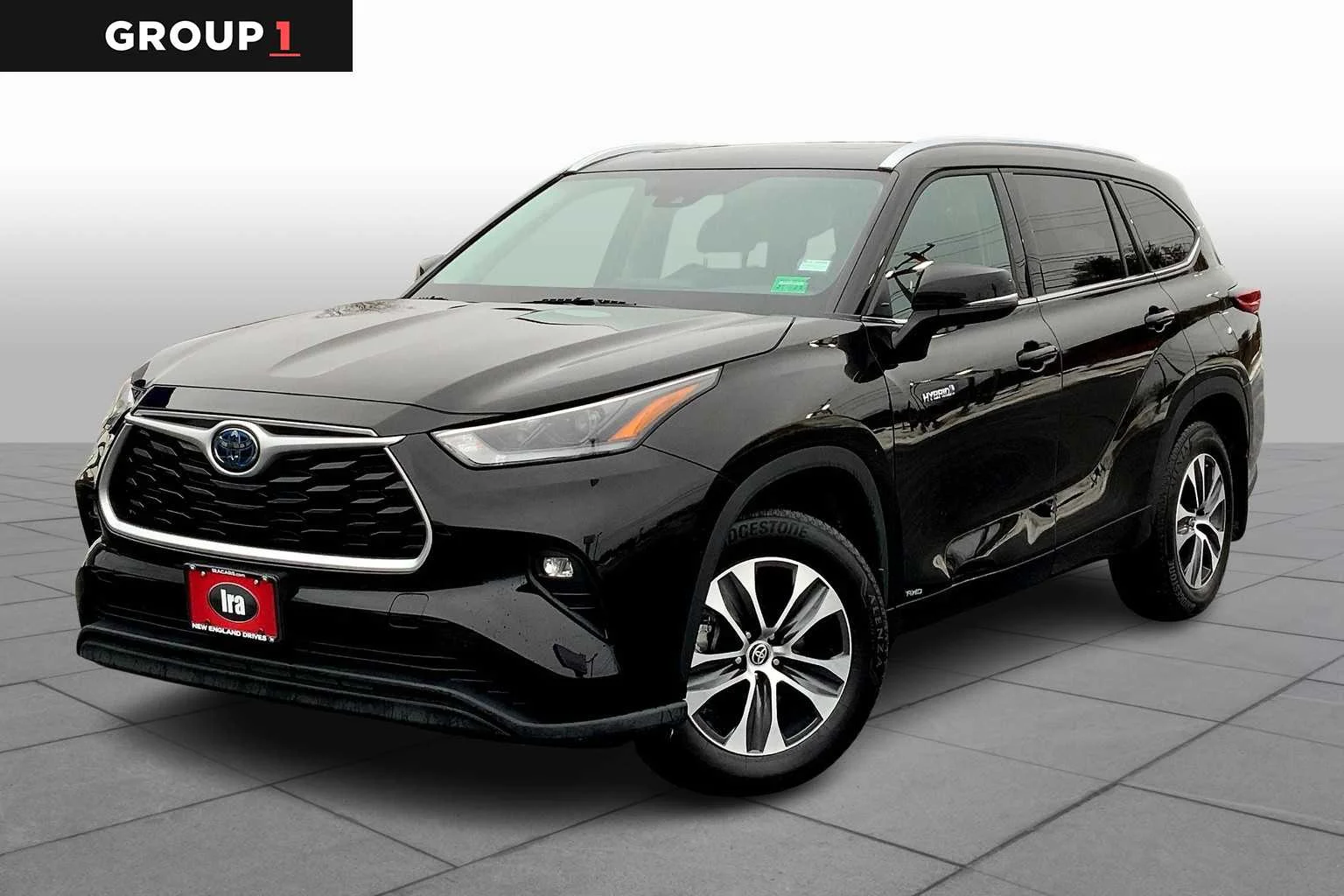 2021 Toyota Highlander XLE Hybrid 4x4's photo