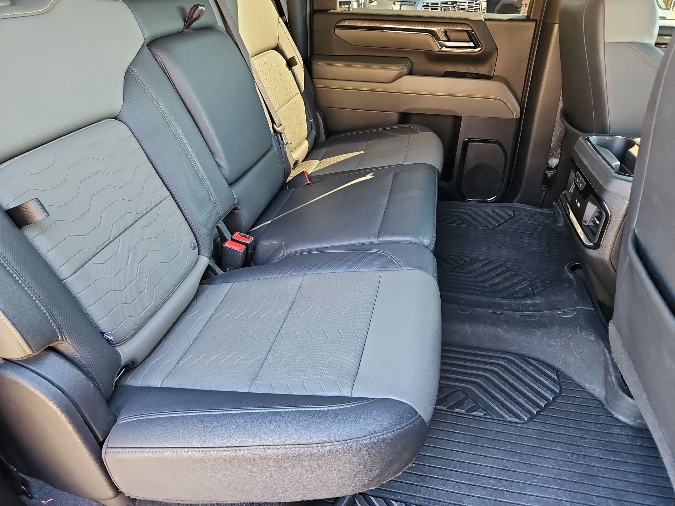 2024 Chevrolet Silverado 2500HD ZR2 - Photo 27