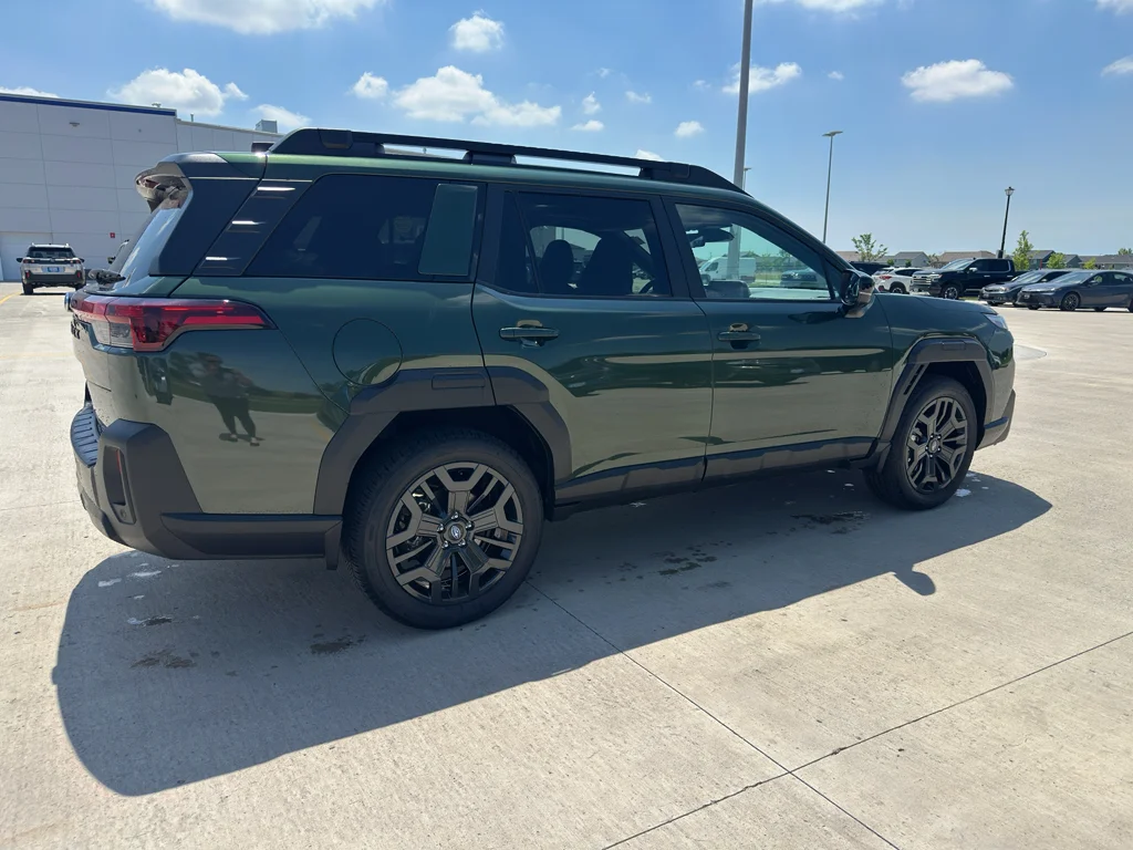 New 2026 DEEP EMERALD GREEN PEARL Subaru Limited XT image 5