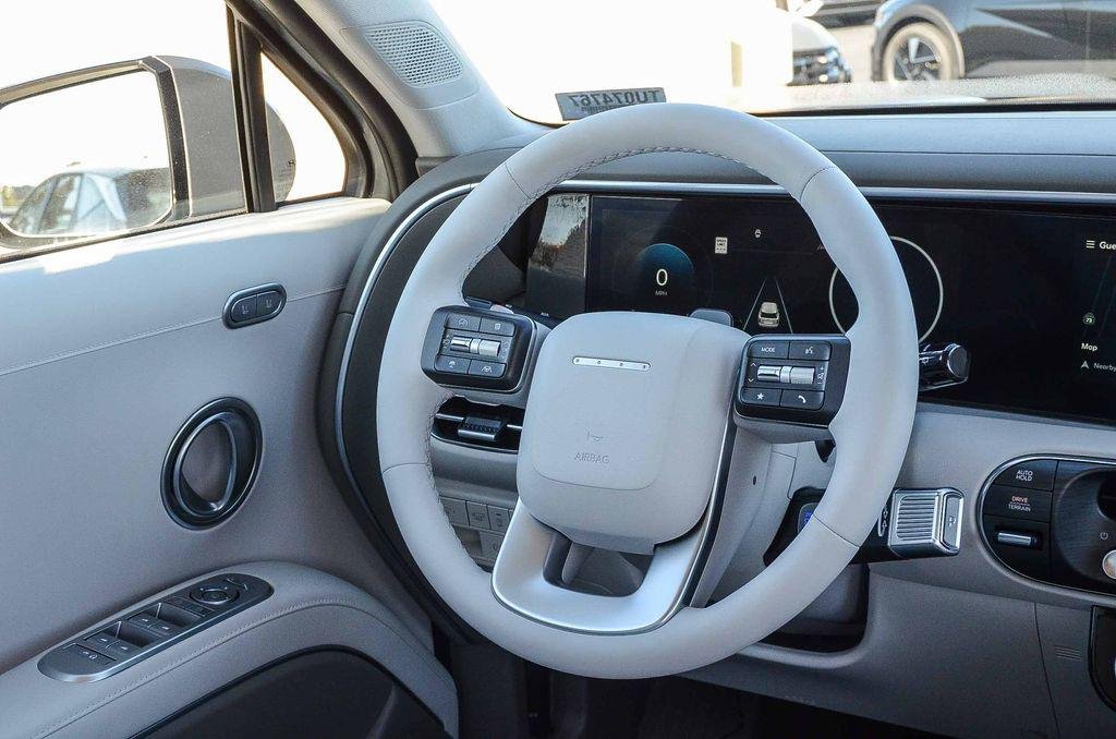 New 2026 Silver Hyundai SEL Premium AWD image 17