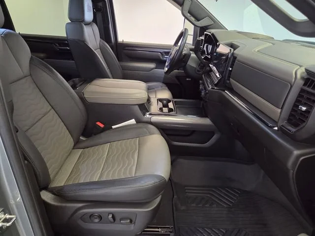 Used 2024 Sterling Gray Metallic Chevrolet ZR2 image 18