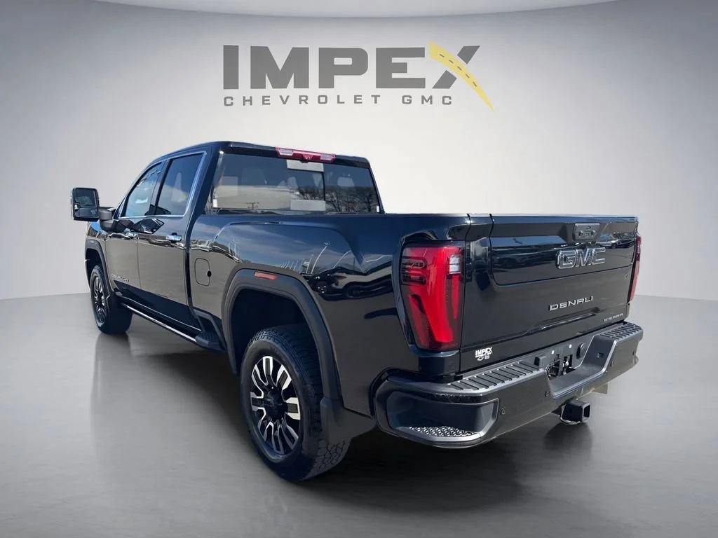 Used 2024 Onyx Black GMC Denali Ultimate image 6