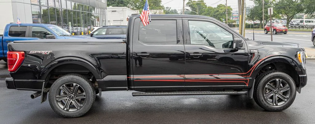 Used 2023 Black Ford XLT image 6