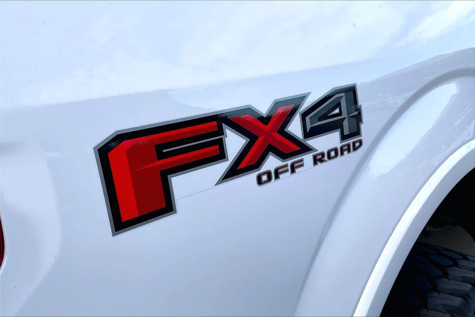 Used 2019 Oxford White Ford LARIAT image 10