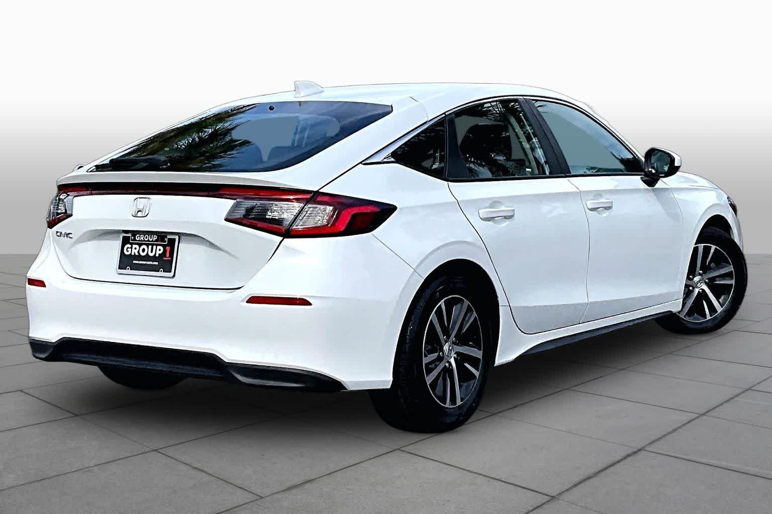 2023 Honda Civic Hatchback LX - Photo 13