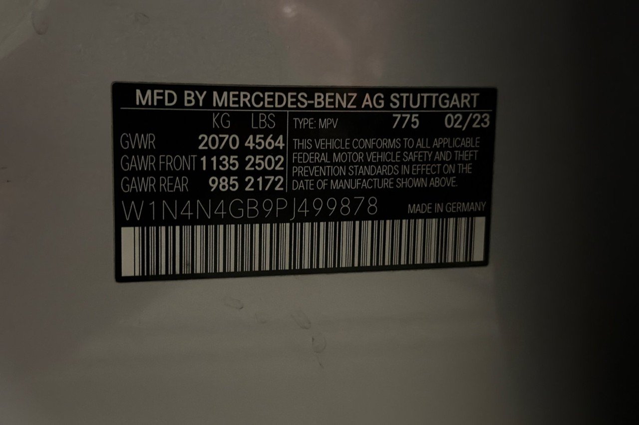 Used 2023 Iridium Silver Metallic Mercedes-Benz GLA 250 image 27