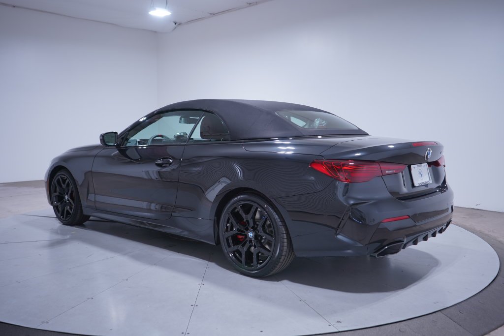 Used 2026 Black Sapphire Metallic BMW M440i image 3
