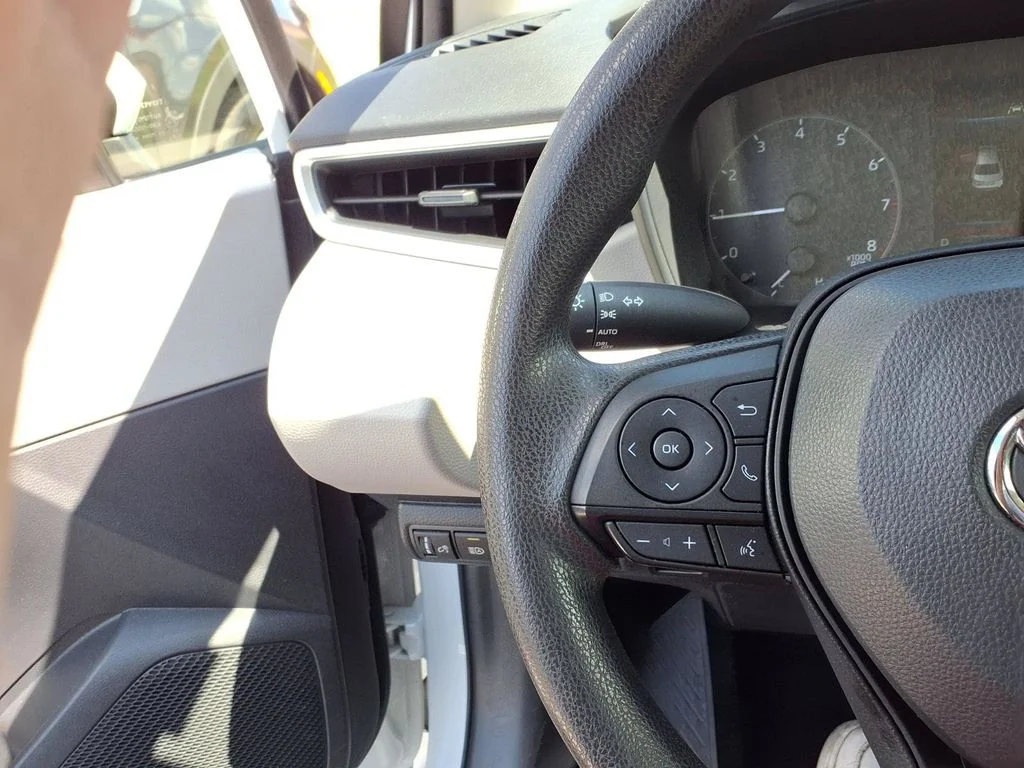Used 2024 Ice Toyota LE image 15