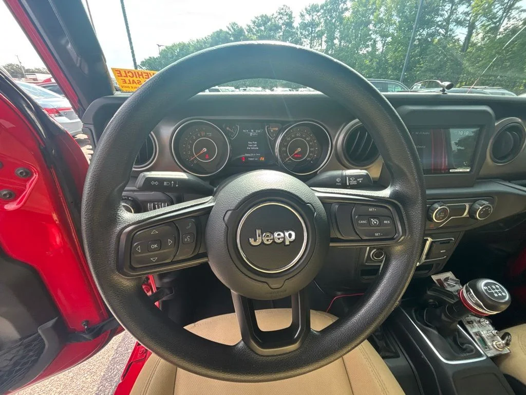 Used 2020 Red Jeep Sport image 13