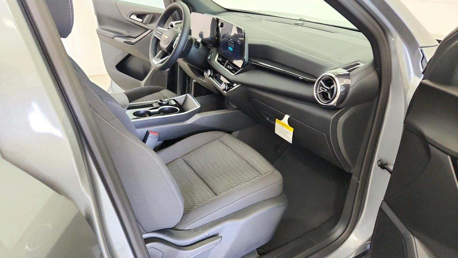 2027 Chevrolet Equinox LT - Photo 27