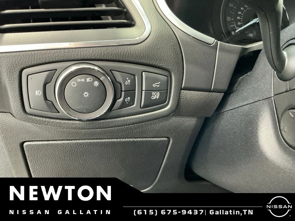 Used 2019 White Platinum Clearcoat Metallic Ford Titanium image 43