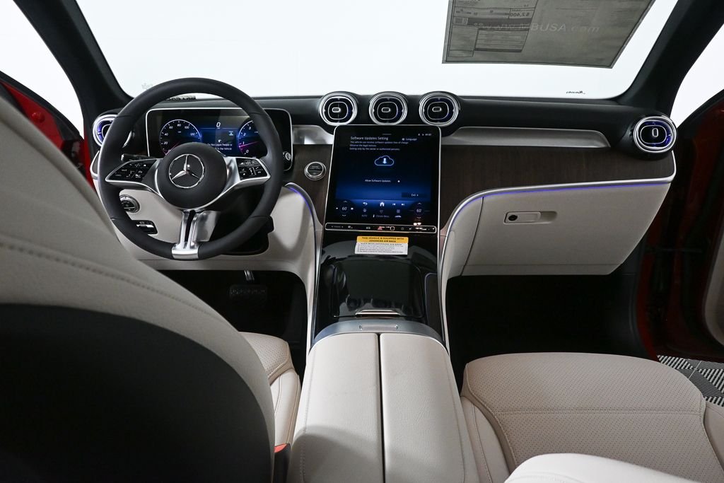 New 2026 MANUFAKTUR Patagonia Red Metallic Mercedes-Benz GLC 300 image 16