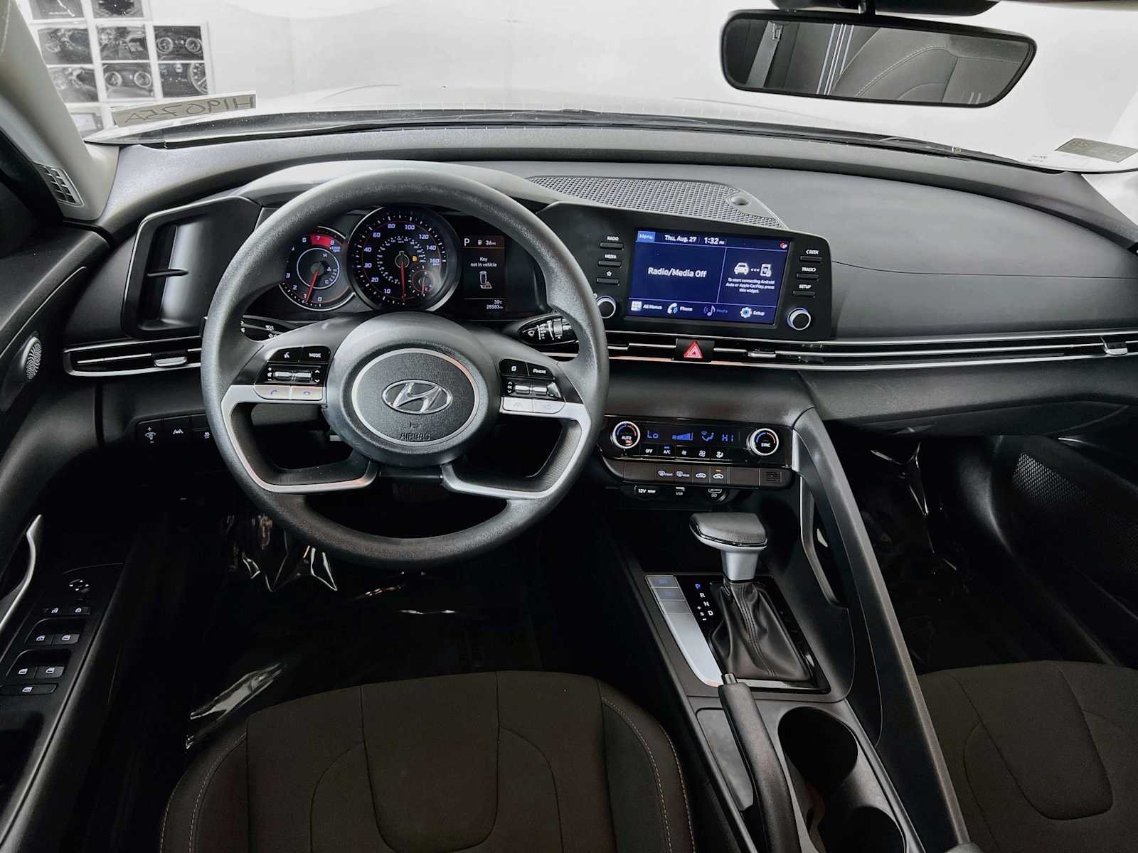 Used 2023 Fluid Metal Hyundai SEL image 20