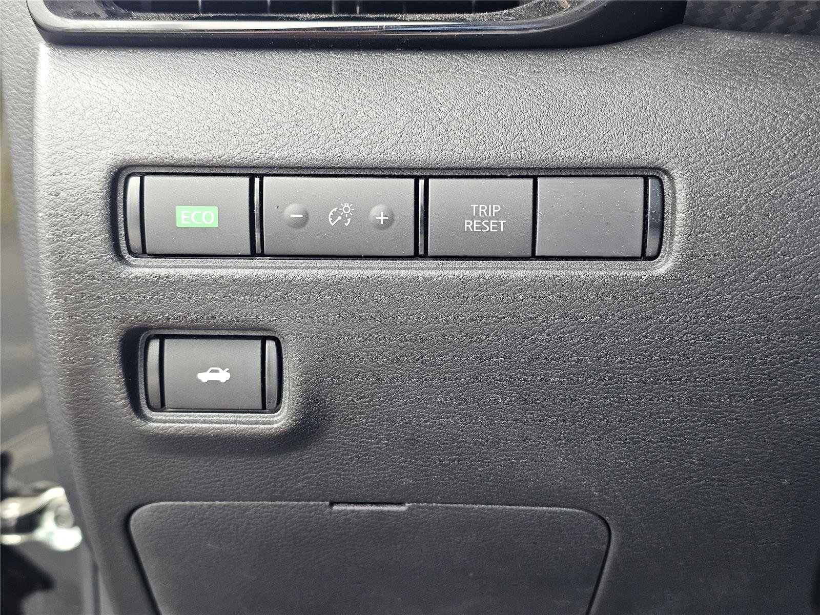 Used 2024 Super Black Nissan SV image 18