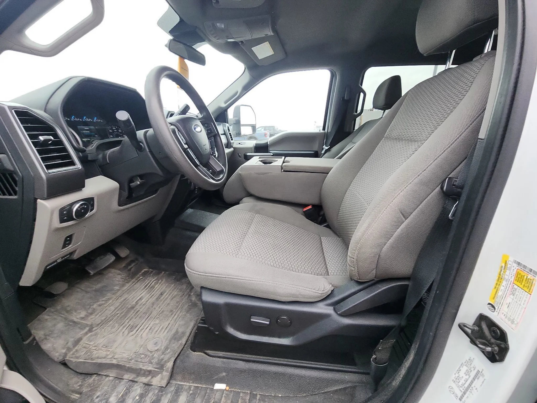 Used 2021 Oxford White Ford XLT image 5