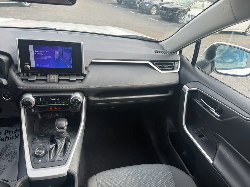 Used 2023 White Toyota XLE image 22