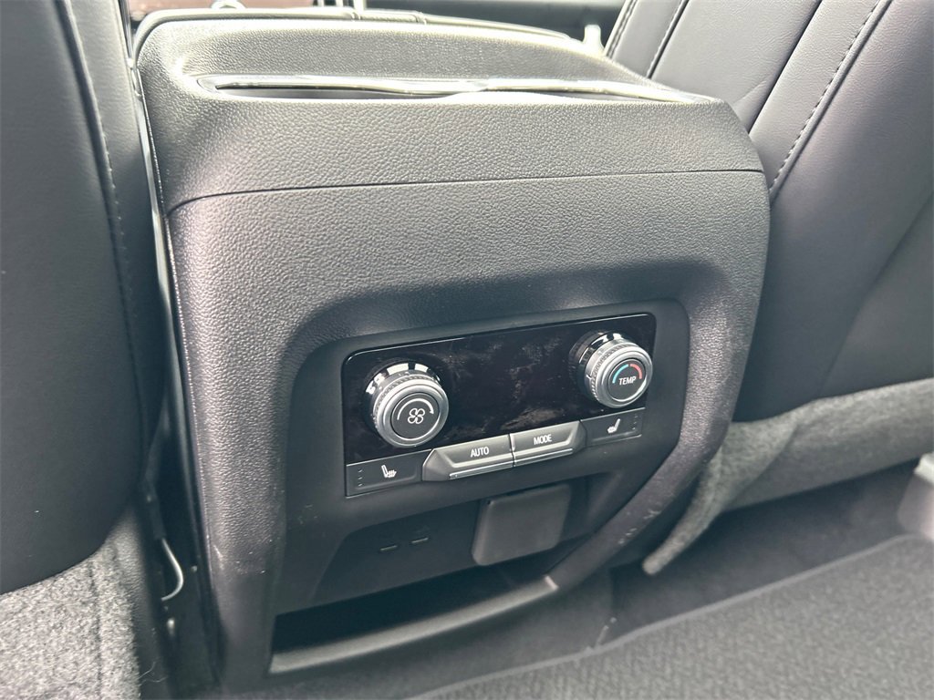 2026 GMC ACADIA - Image 32