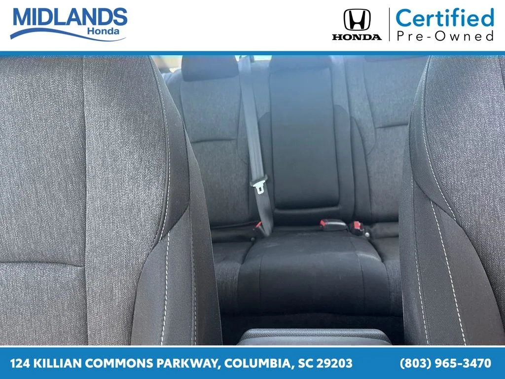 Certified Used 2025 Solar Silver Metallic Honda SE image 25