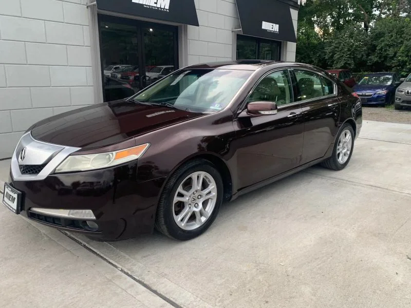 Used 2011 Maroon Acura Sedan 4D image 4
