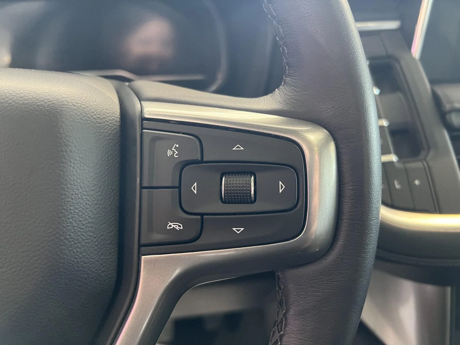 Used 2022 Midnight Blue Metallic Chevrolet LT image 25