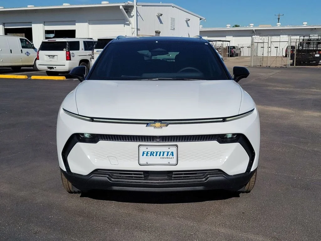 New 2026 Summit White Chevrolet LT image 20