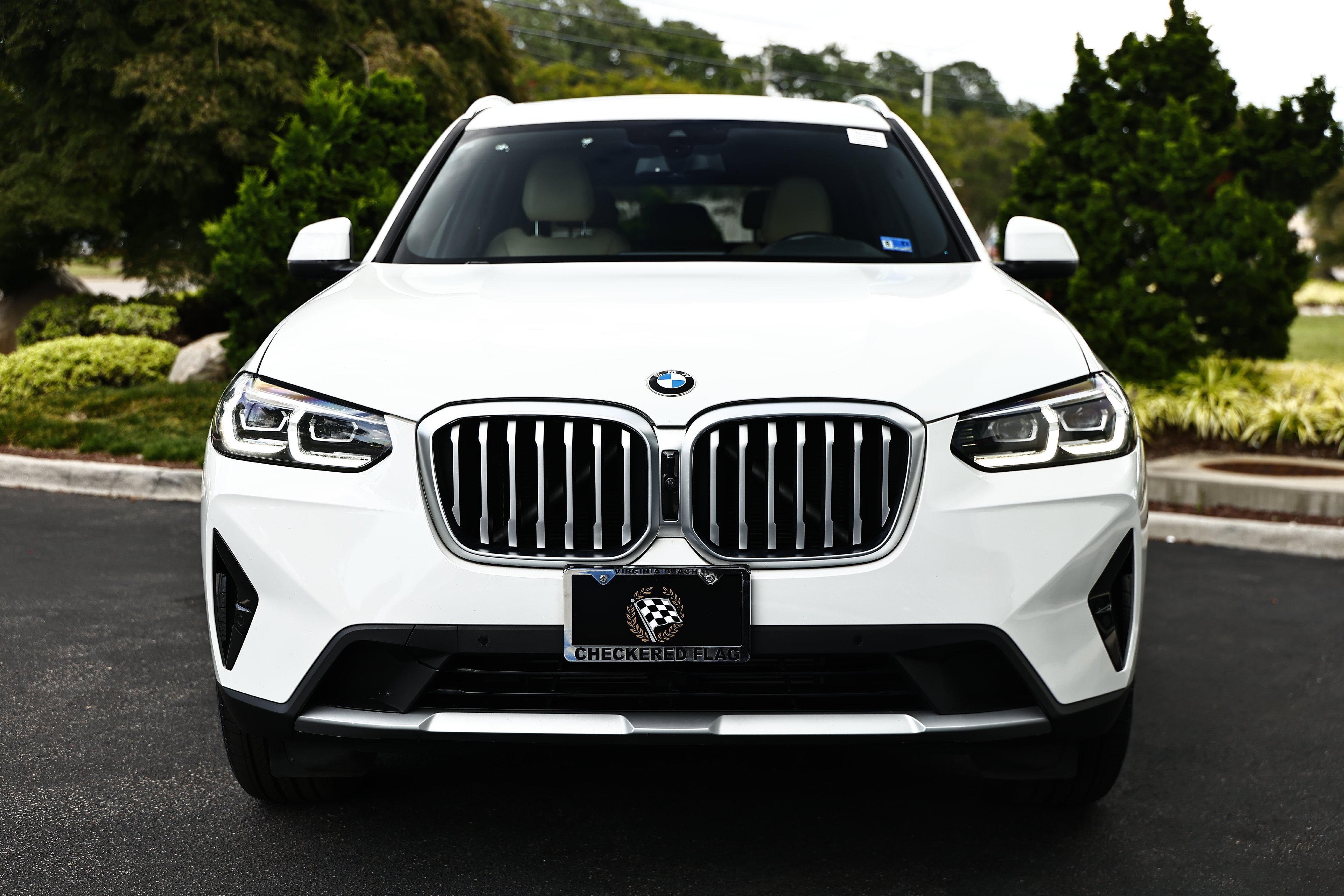 Used 2024 Alpine White BMW xDrive30i image 14
