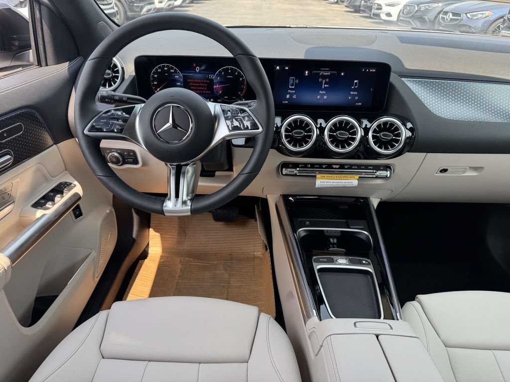 New 2026 Polar White Mercedes-Benz GLA 250 image 5