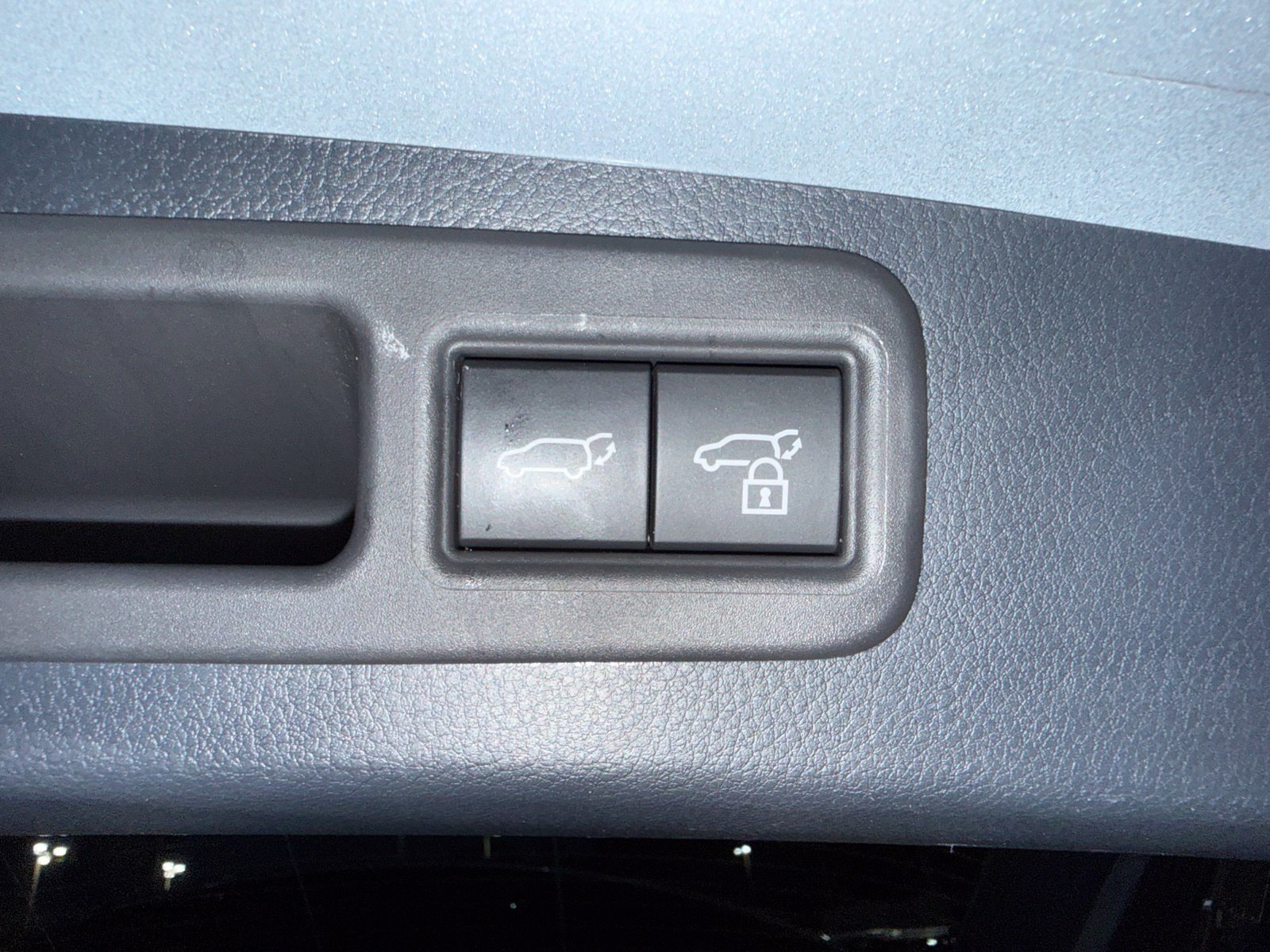 Used 2026 Silver Lexus 350h image 22