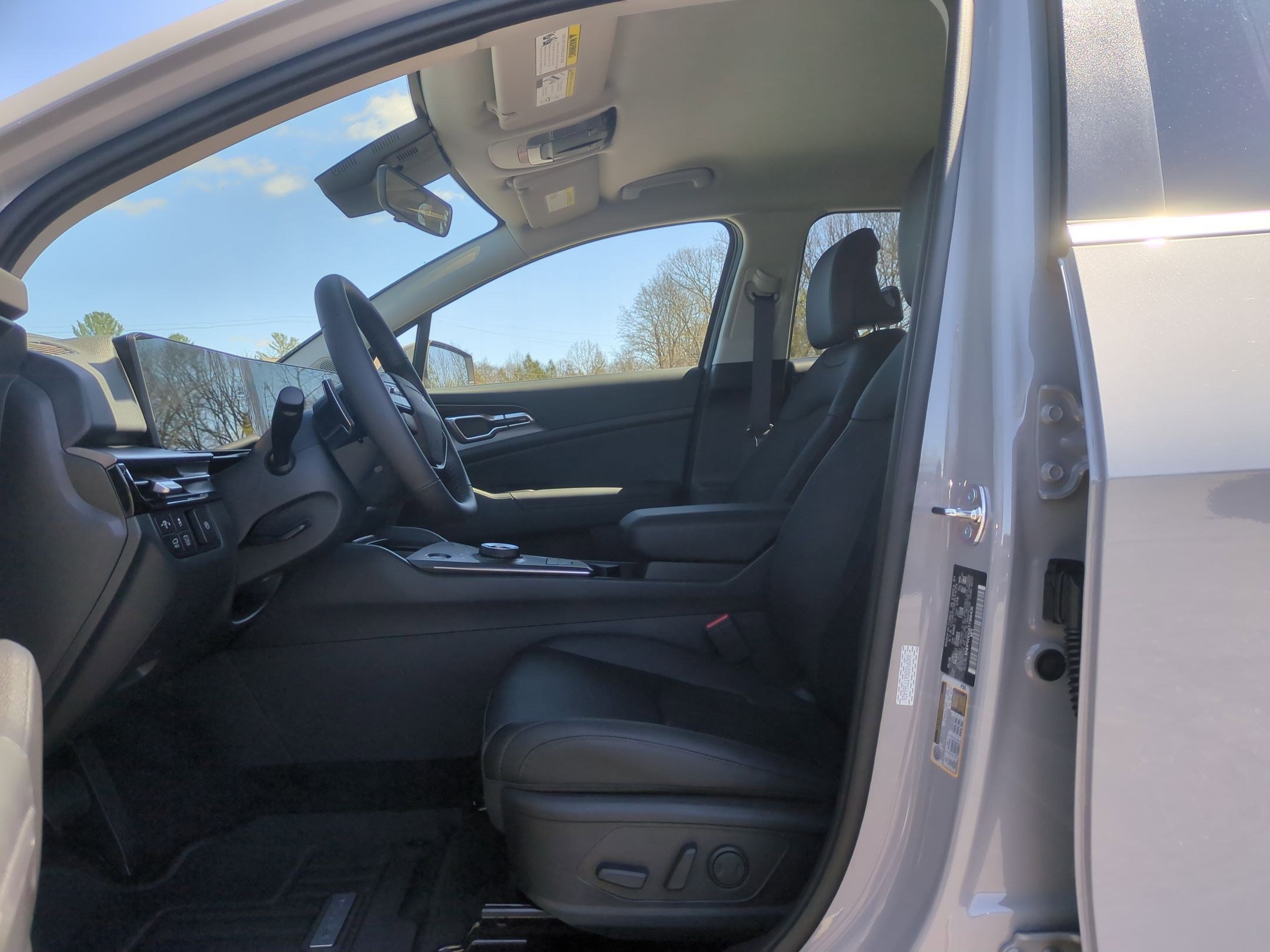 New 2026 Wolf Gray Kia EX image 12